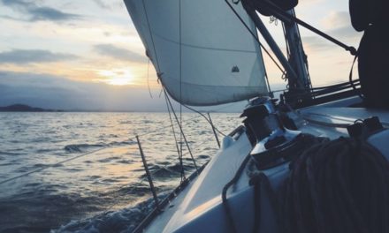 A Beginner’s Guide to Learning Sailing